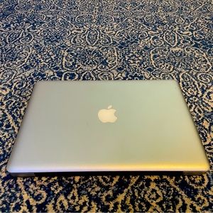 MacBook Laptop